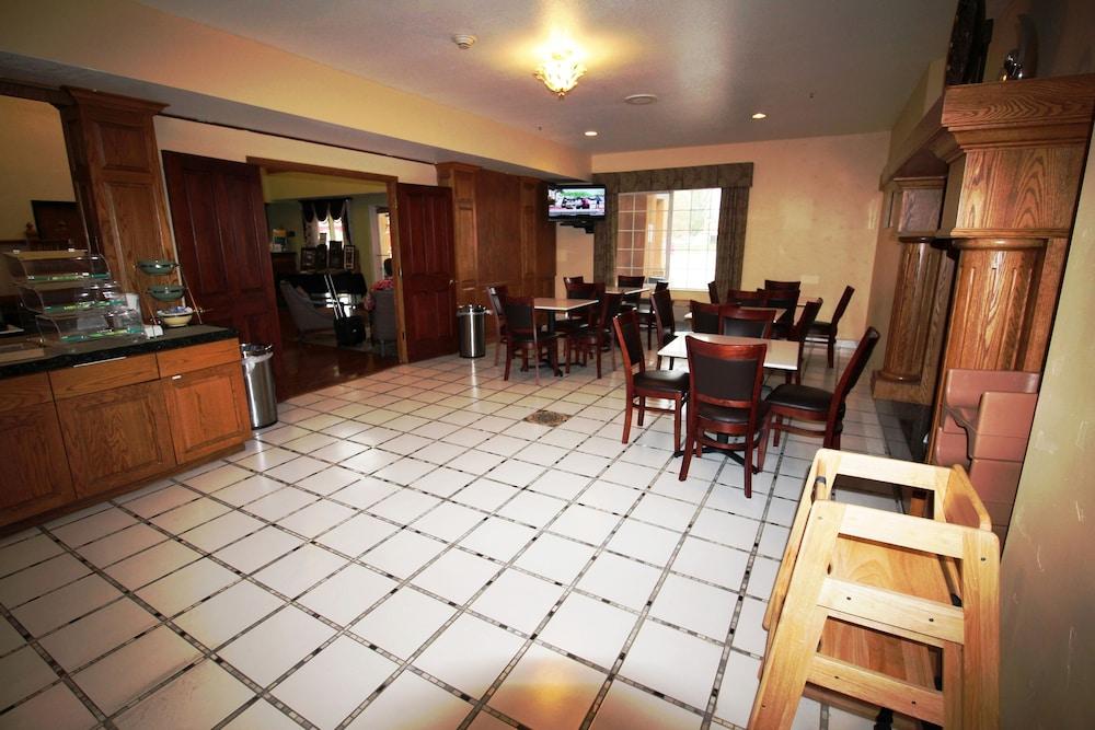 Quality Inn & Suites Airport West Солт Лейк Сити Екстериор снимка