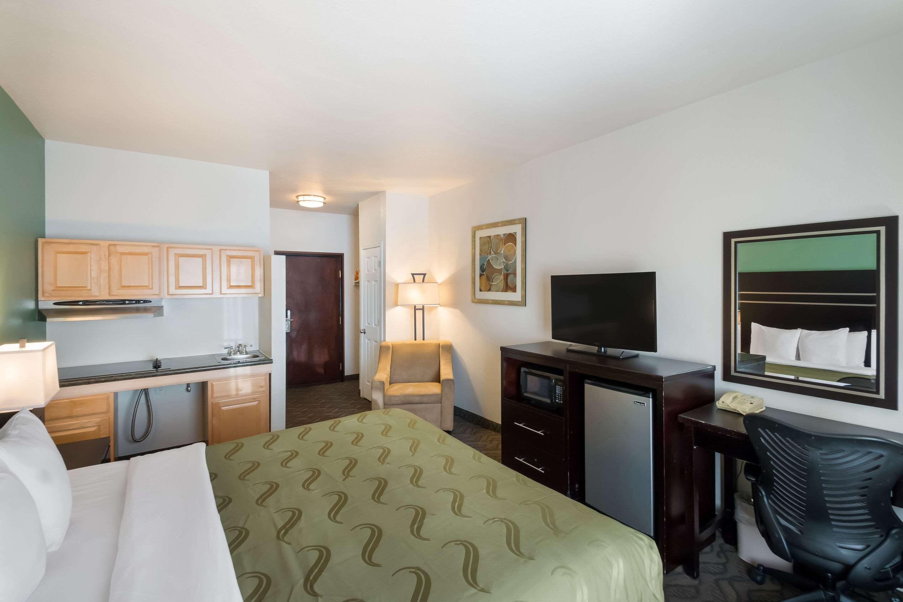 Quality Inn & Suites Airport West Солт Лейк Сити Екстериор снимка