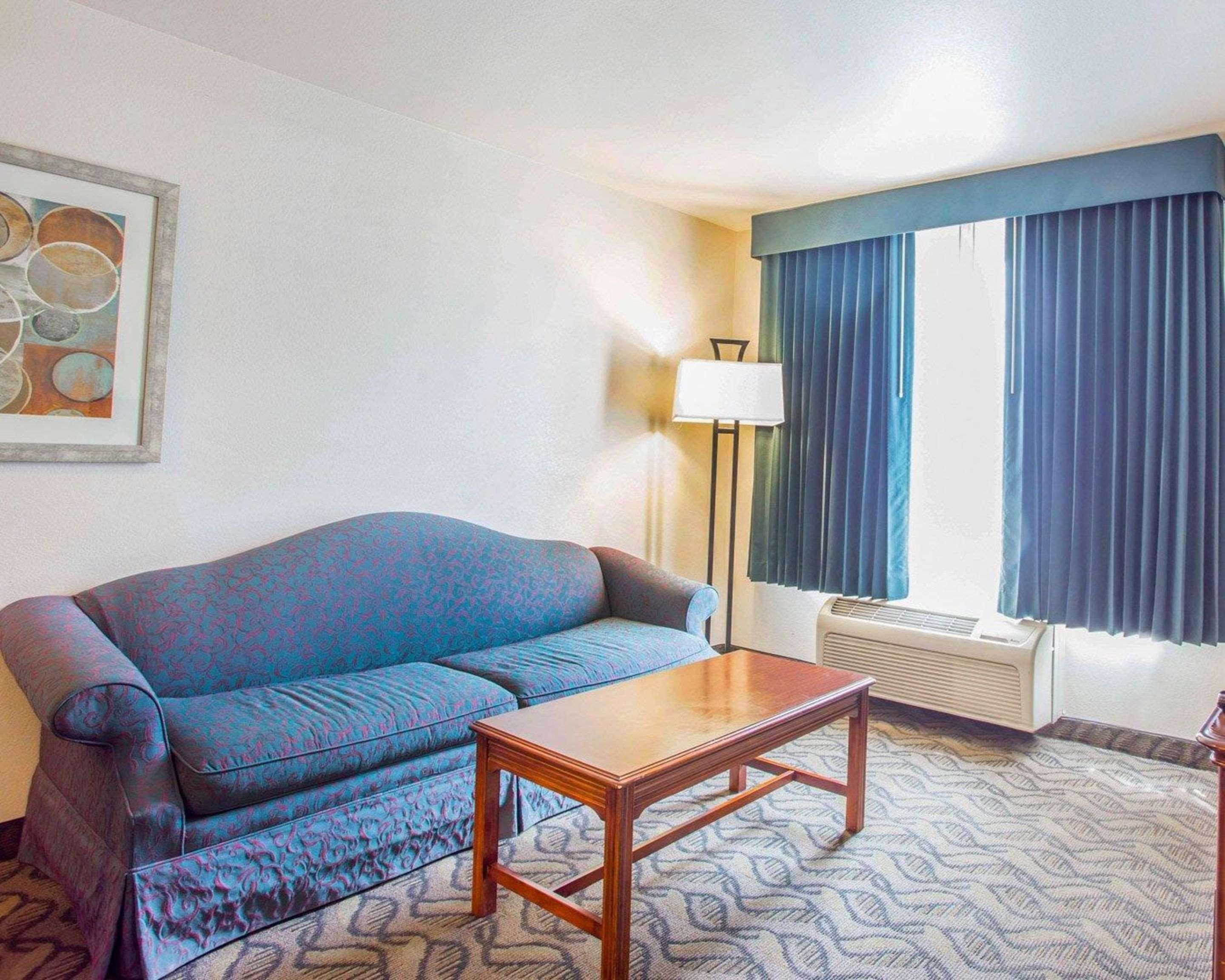 Quality Inn & Suites Airport West Солт Лейк Сити Екстериор снимка