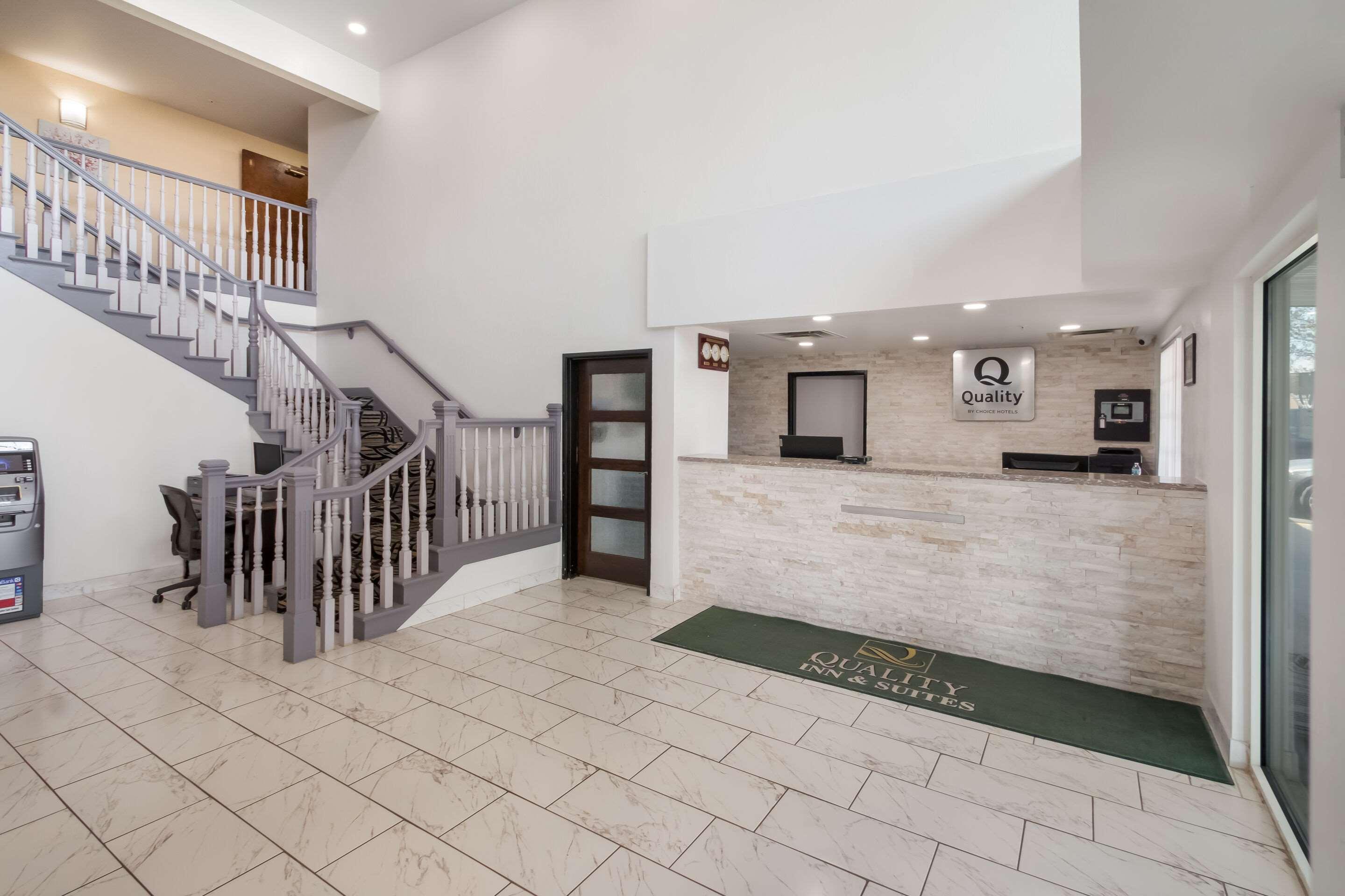 Quality Inn & Suites Airport West Солт Лейк Сити Екстериор снимка