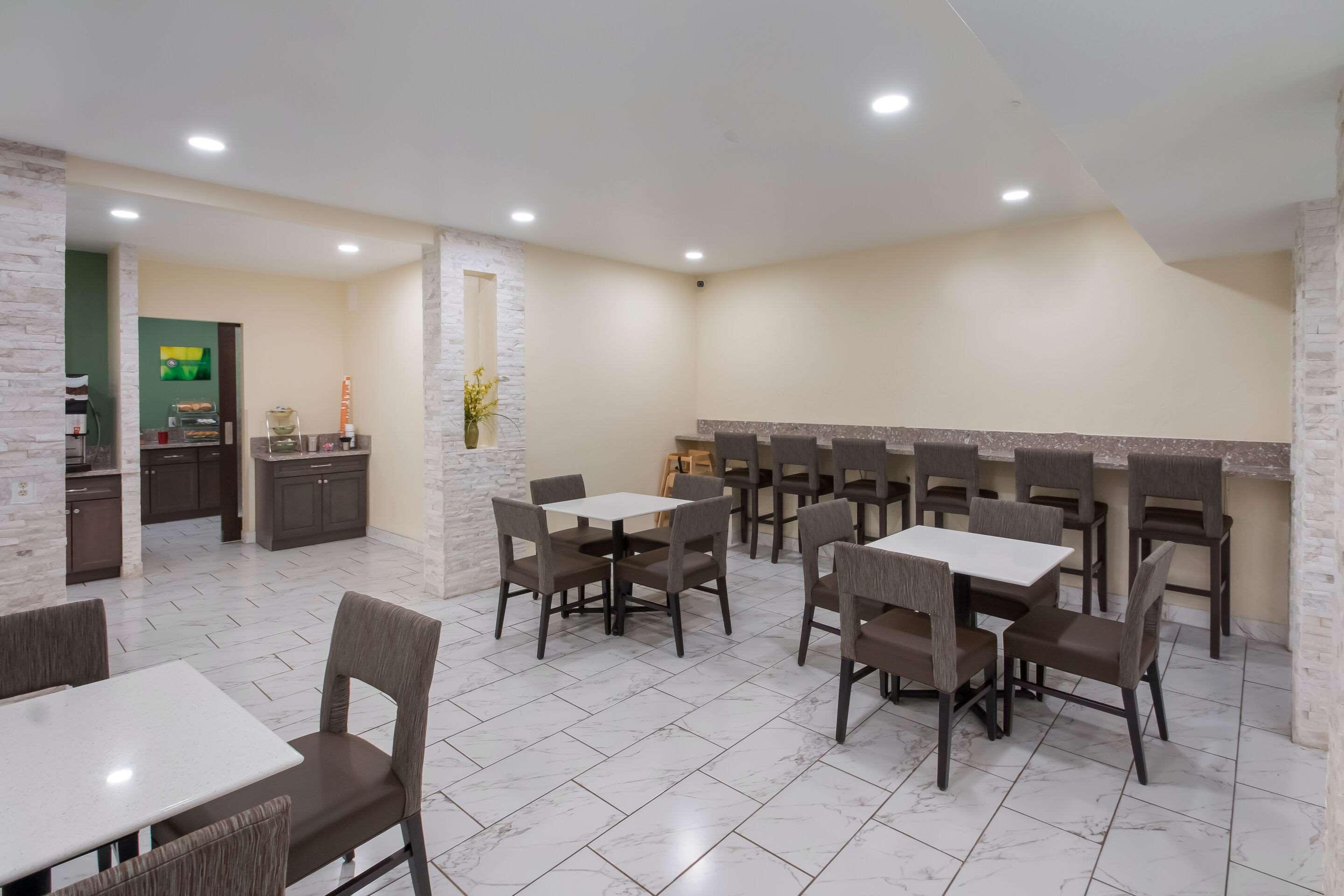 Quality Inn & Suites Airport West Солт Лейк Сити Екстериор снимка